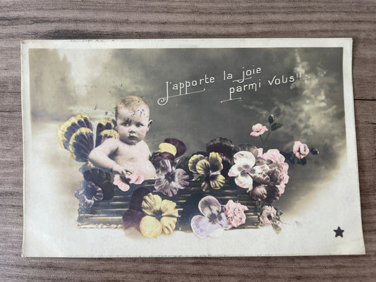 フランスアンティーク ポストカード「ベビーとお花」