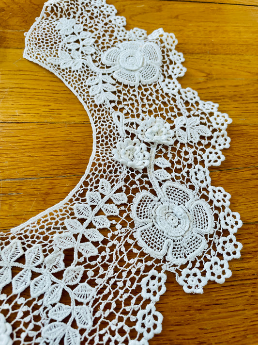 フランスアンティーク つけ襟 お花の刺繍 9.5×43cm