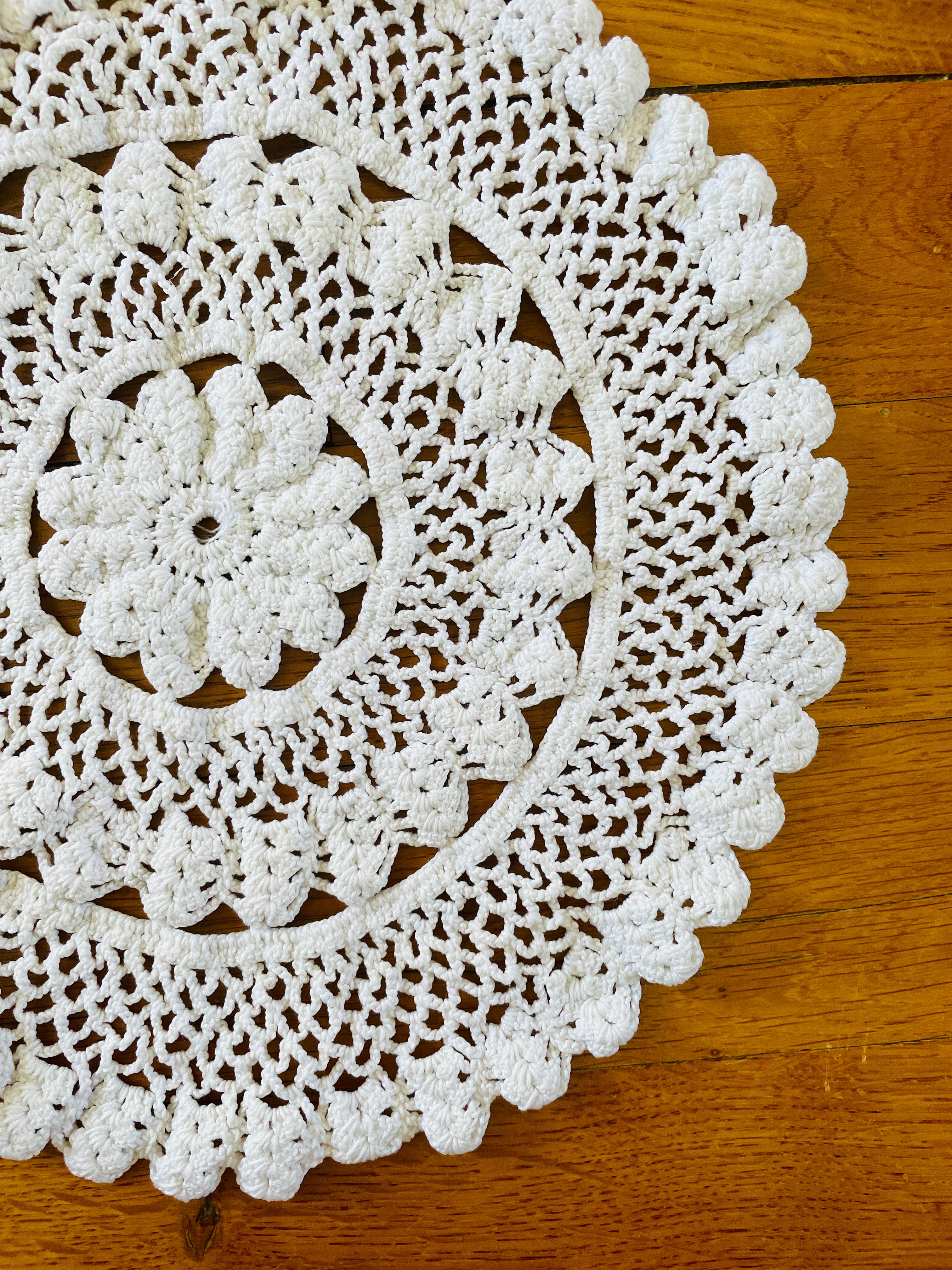 Handmade doily ハンドメイド ドイリー – La Maison de Mamie